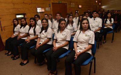 Estudiantes de Kinesiología vivieron emotiva Ceremonia de Investidura junto a sus familiares