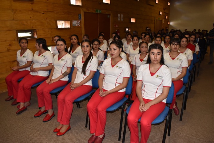 Treinta estudiantes de Obstetricia y Puericultura están habilitados para prácticas tempranas.