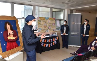 Estudiantes de Enfermería realizan charla sobre lactancia materna funcionarias y profesionales del Hospital Regional